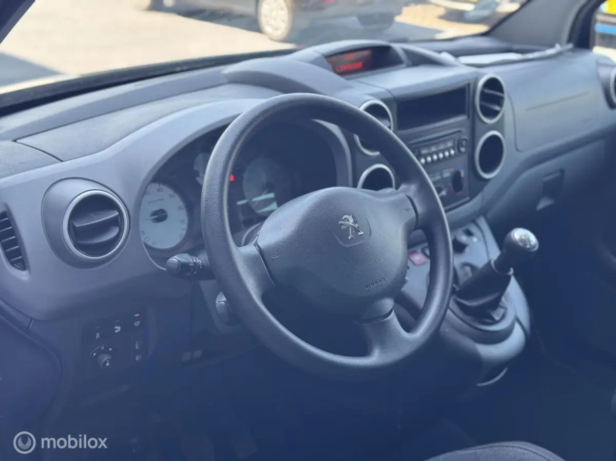 1.2 PureTech Active Airco Cruise Trekhaak!