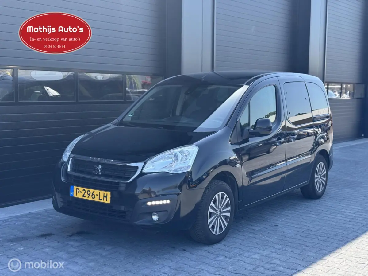 1.2 PureTech Active Airco Cruise Trekhaak!