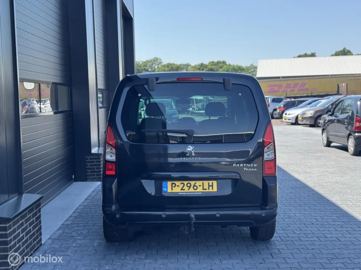 1.2 PureTech Active Airco Cruise Trekhaak!