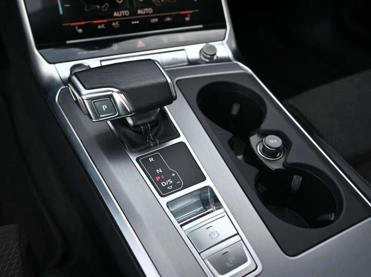 55 TFSI e quattro S-Line Competition 367PK | Pano | Trekhaak | Memory | Alcantara | Camera | ACC | Carplay | Lane Assist | Afgevlakt Stuur | Stoelverwarming | Matrix Led | Originele 20'' | K