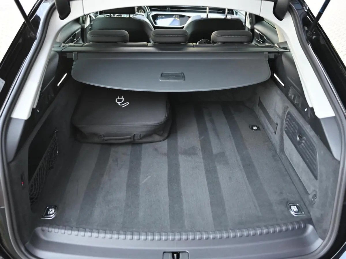 55 TFSI e quattro S-Line Competition 367PK | Pano | Trekhaak | Memory | Alcantara | Camera | ACC | Carplay | Lane Assist | Afgevlakt Stuur | Stoelverwarming | Matrix Led | Originele 20'' | K
