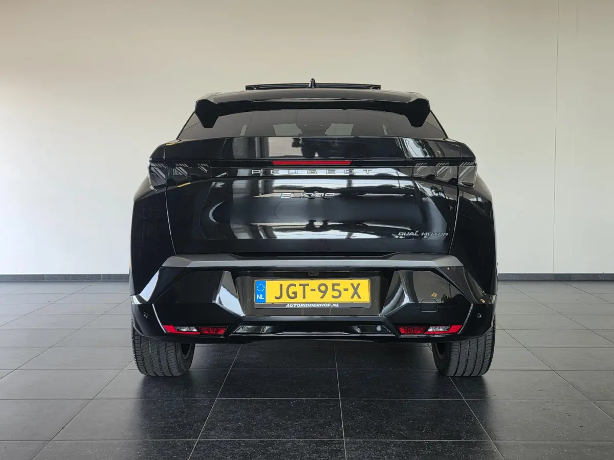 Launch Edition 325 Dual Motor 73 kWh | Warmtepomp | Schuif/kanteldak | Stoel verwarming & ventilatie |