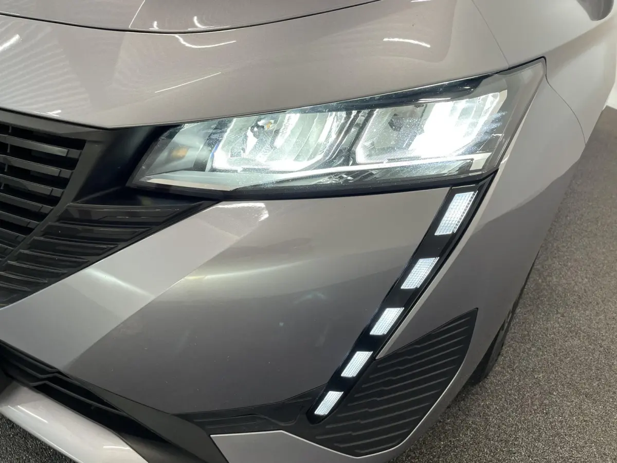1.2 PureTech 130 PK SW S&S Allure Pack Climate Control Navigatiesysteem Parkeersensoren 16" lichtmetalen velgen Elektrisch inklapbare buitenspiegels