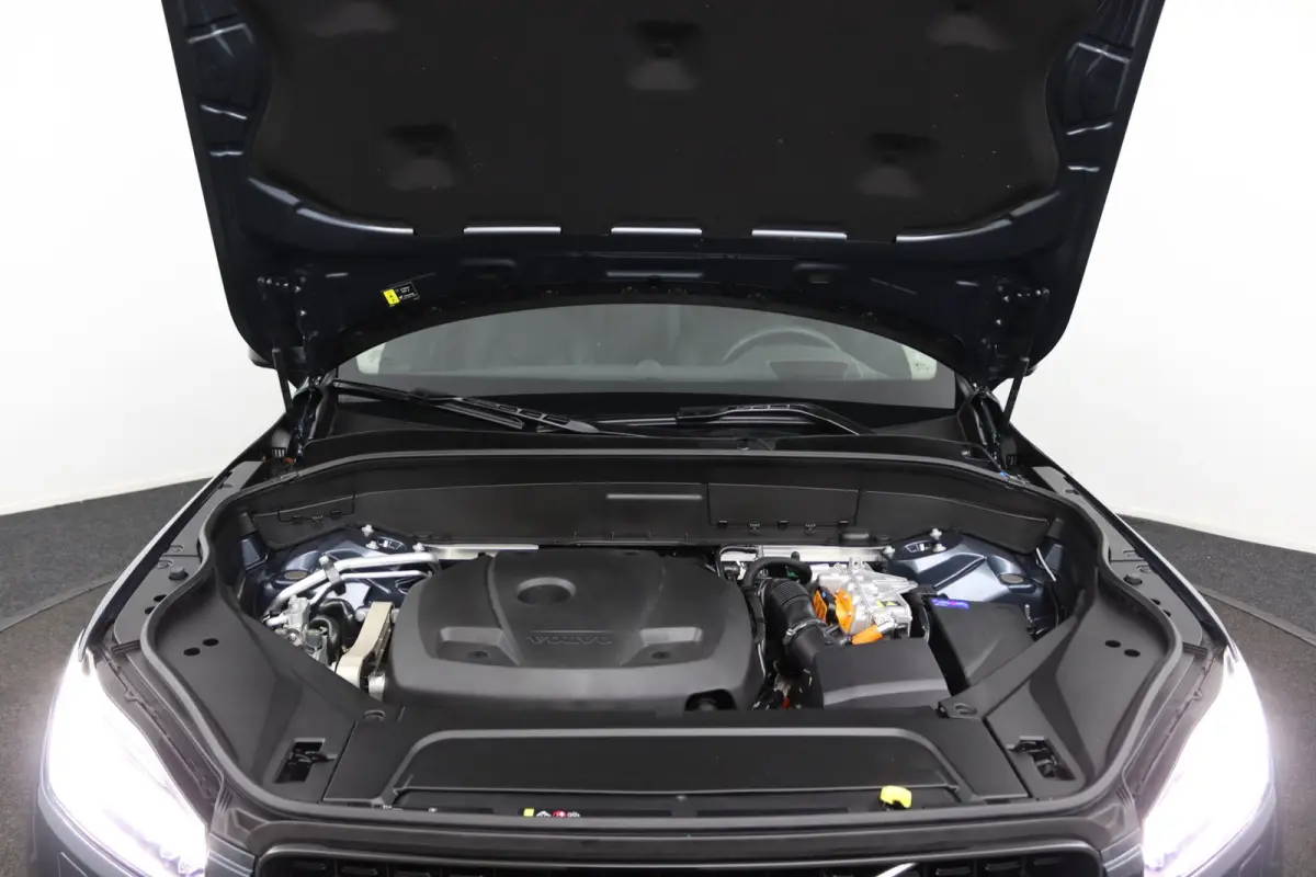 T8 Plug-in hybrid AWD Ultra Dark | Luchtvering | Trekhaak | Harman/Kardon | Stoelventilatie | Massage | Harman/Kardon | 360 Camera | 22 Inch Wielen