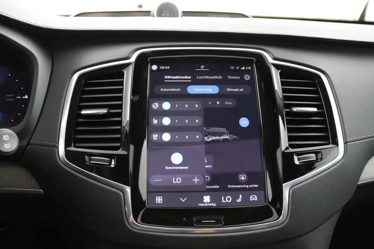 T8 Plug-in hybrid AWD Ultra Dark | Luchtvering | Trekhaak | Harman/Kardon | Stoelventilatie | Massage | Harman/Kardon | 360 Camera | 22 Inch Wielen