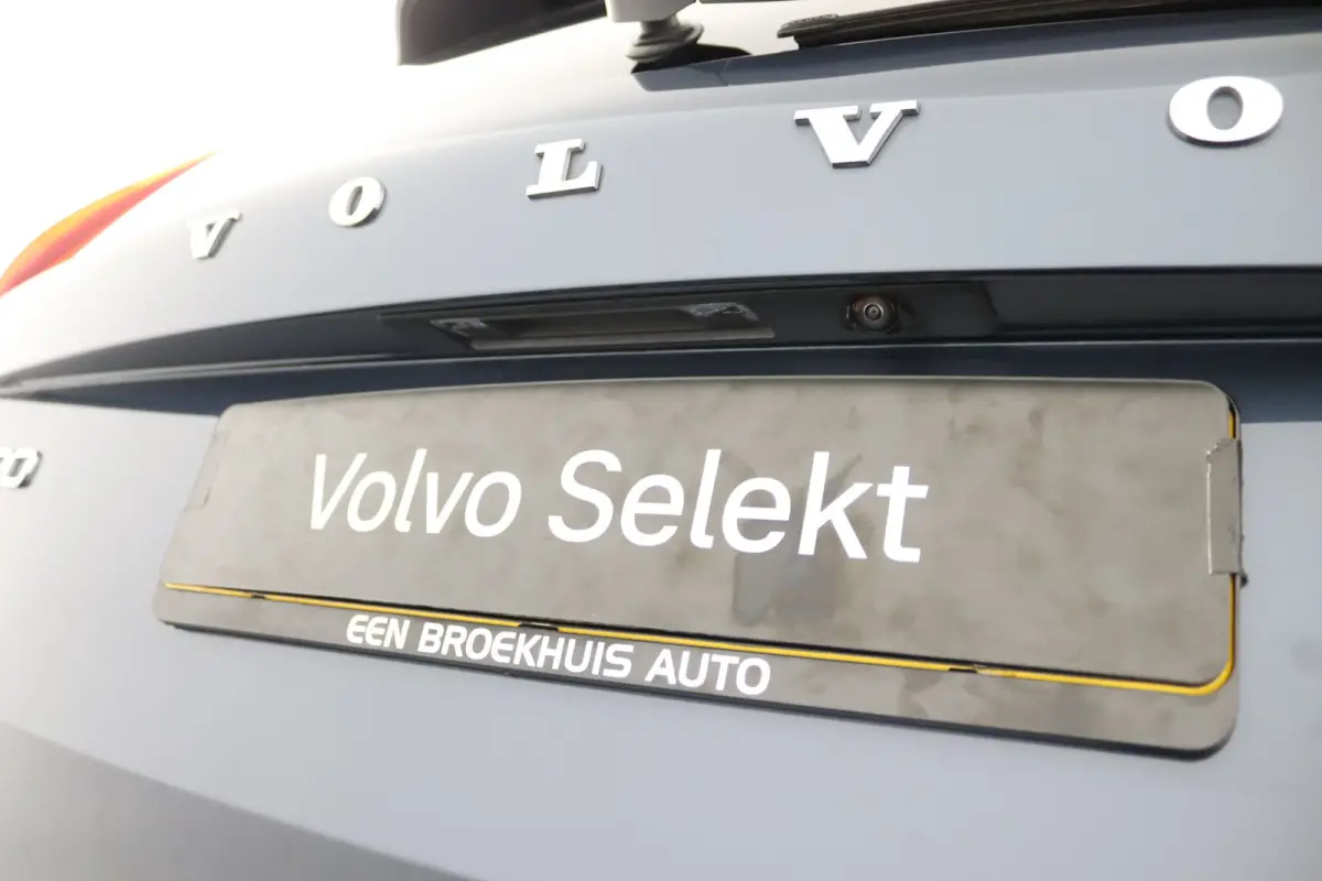 T8 Plug-in hybrid AWD Ultra Dark | Luchtvering | Trekhaak | Harman/Kardon | Stoelventilatie | Massage | Harman/Kardon | 360 Camera | 22 Inch Wielen