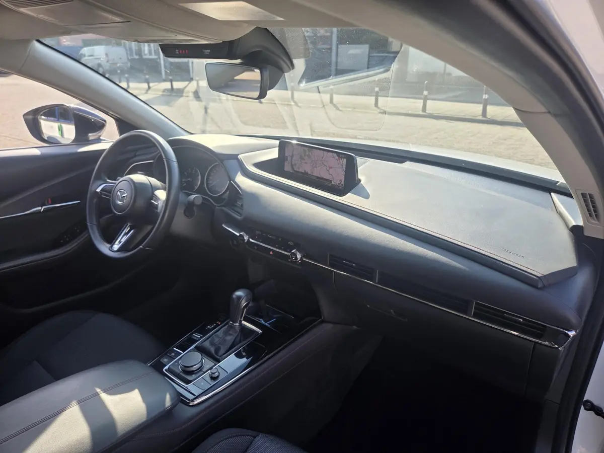 2.0 e-SkyActiv-G M Hybrid Homura