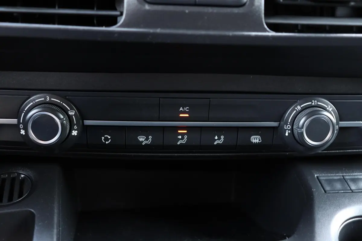 bestel 1.5 BlueHDI l AIRCO l NAVI l SORTIMO l CARPLAY