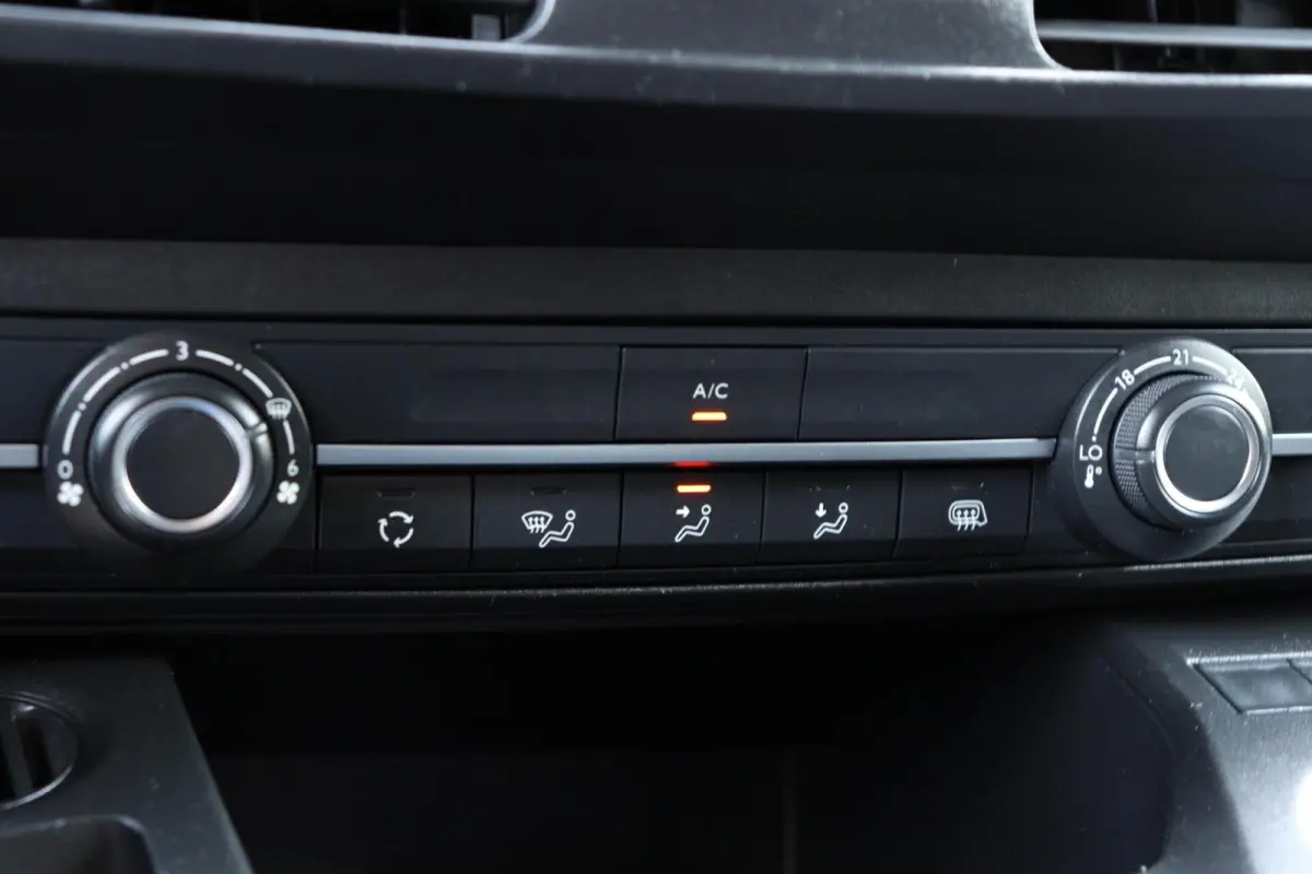 bestel 1.5 BlueHDI l AIRCO l NAVI l SORTIMO l CARPLAY
