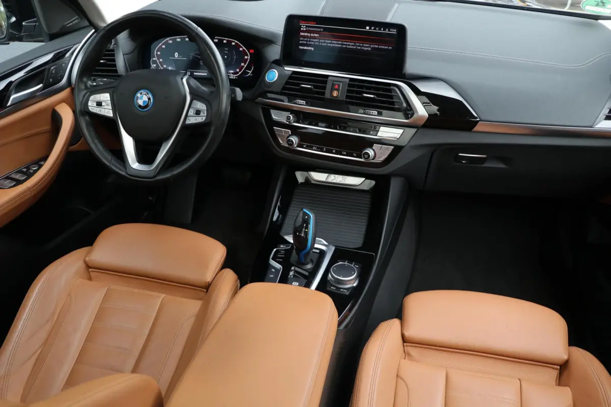 High Executive 80 kWh Panodak 360view 3D AdaptiveCruise Harman/Kardon Trekhaak Camera Lane Assist PDC 98000KM