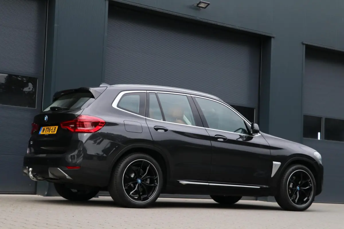 High Executive 80 kWh Panodak 360view 3D AdaptiveCruise Harman/Kardon Trekhaak Camera Lane Assist PDC 98000KM