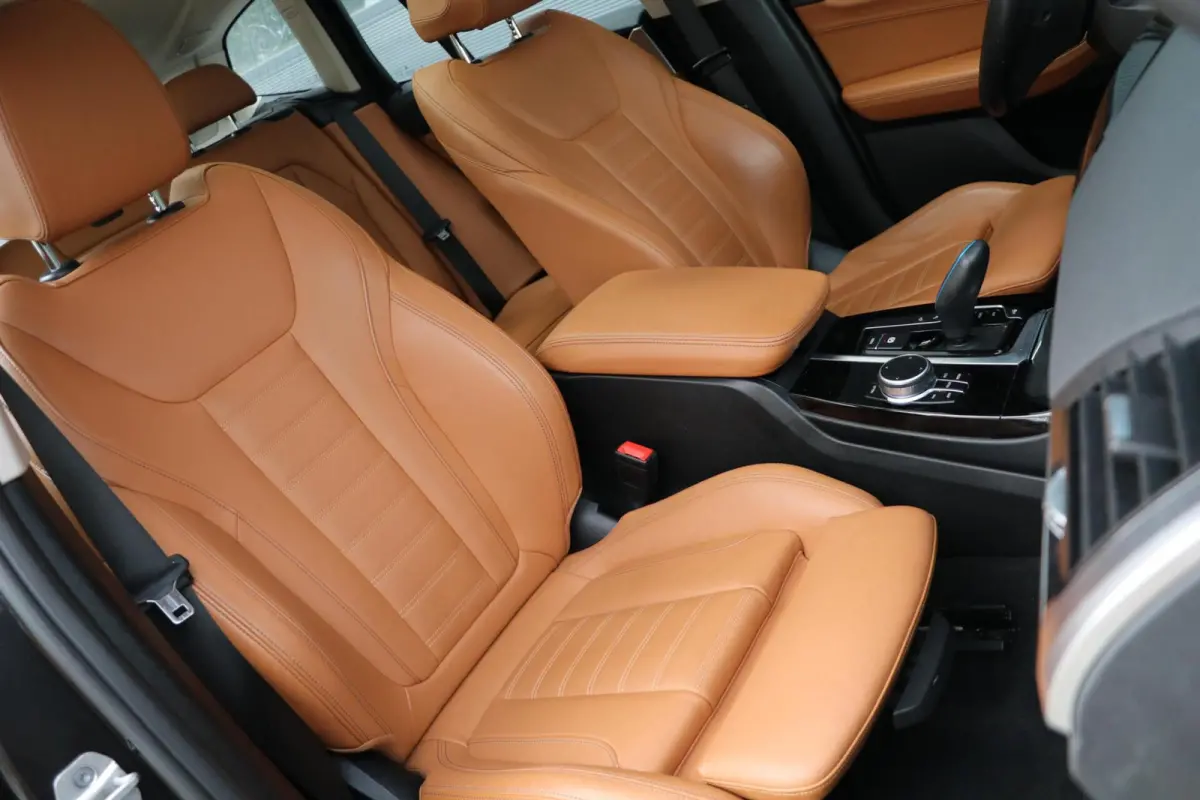 High Executive 80 kWh Panodak 360view 3D AdaptiveCruise Harman/Kardon Trekhaak Camera Lane Assist PDC 98000KM