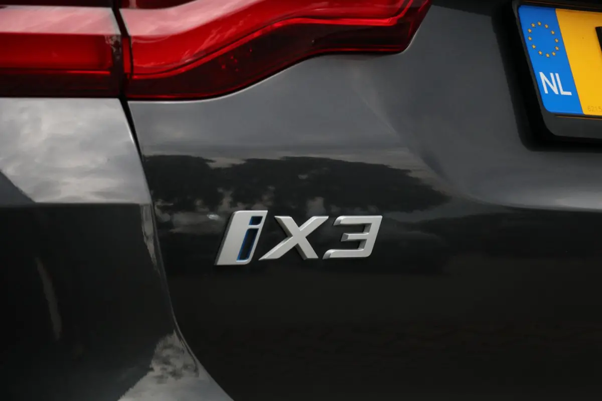 High Executive 80 kWh Panodak 360view 3D AdaptiveCruise Harman/Kardon Trekhaak Camera Lane Assist PDC 98000KM