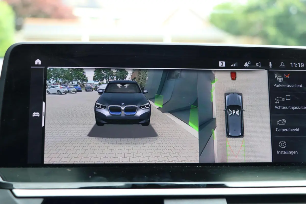 High Executive 80 kWh Panodak 360view 3D AdaptiveCruise Harman/Kardon Trekhaak Camera Lane Assist PDC 98000KM