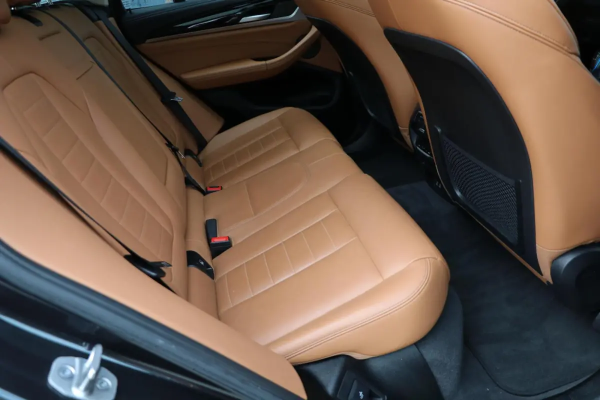 High Executive 80 kWh Panodak 360view 3D AdaptiveCruise Harman/Kardon Trekhaak Camera Lane Assist PDC 98000KM