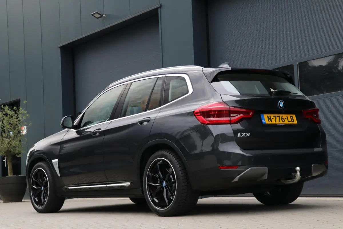 High Executive 80 kWh Panodak 360view 3D AdaptiveCruise Harman/Kardon Trekhaak Camera Lane Assist PDC 98000KM
