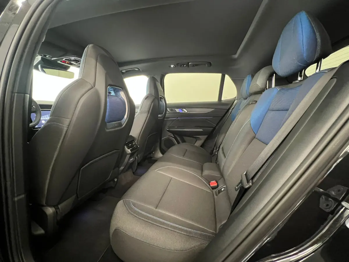 1.5 | 360 Camera | Panoramadak | Apple Carplay/Android Auto | Cruise control adaptief |