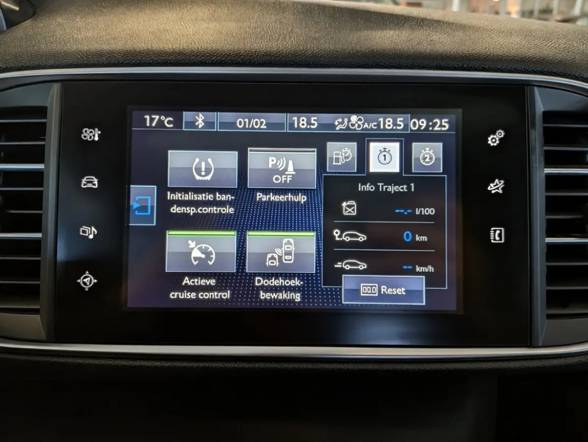 1.2 PureTech Allure Panoramadak, Airco, Cruise Control, Stuurbekrachtiging