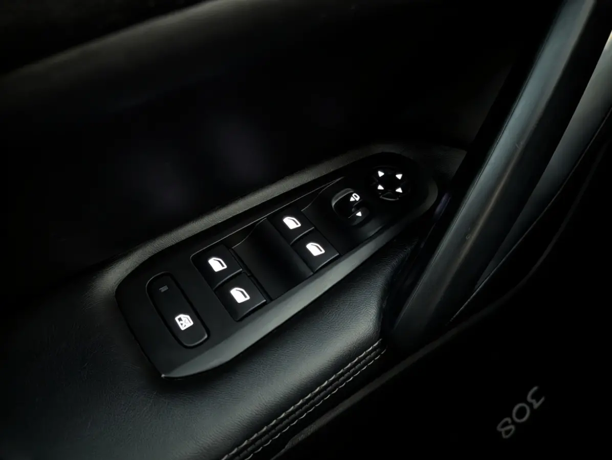 1.2 PureTech Allure Panoramadak, Airco, Cruise Control, Stuurbekrachtiging