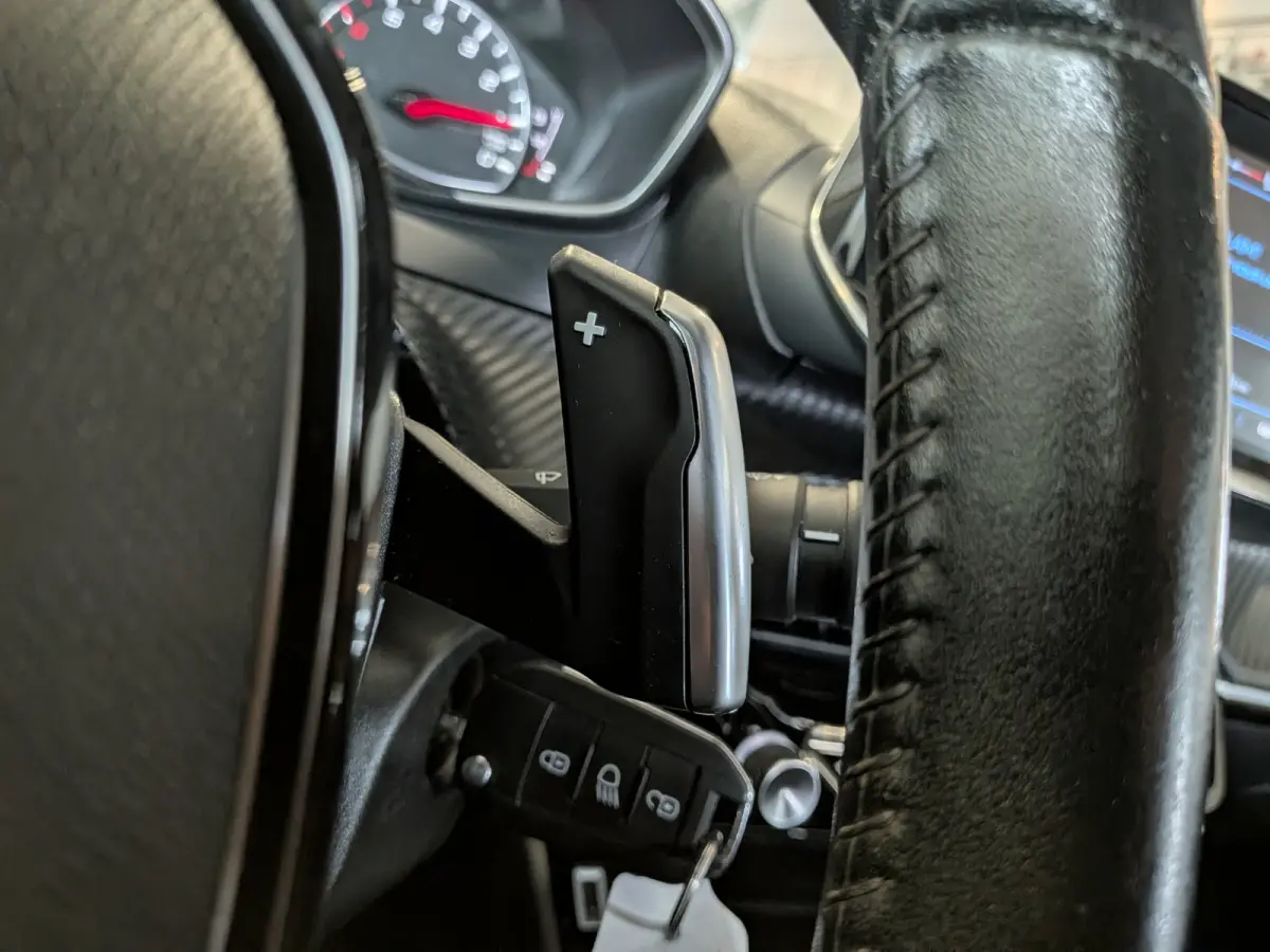 1.2 PureTech Active Automaat Airco, Cruise Control, Stuurbekrachtiging