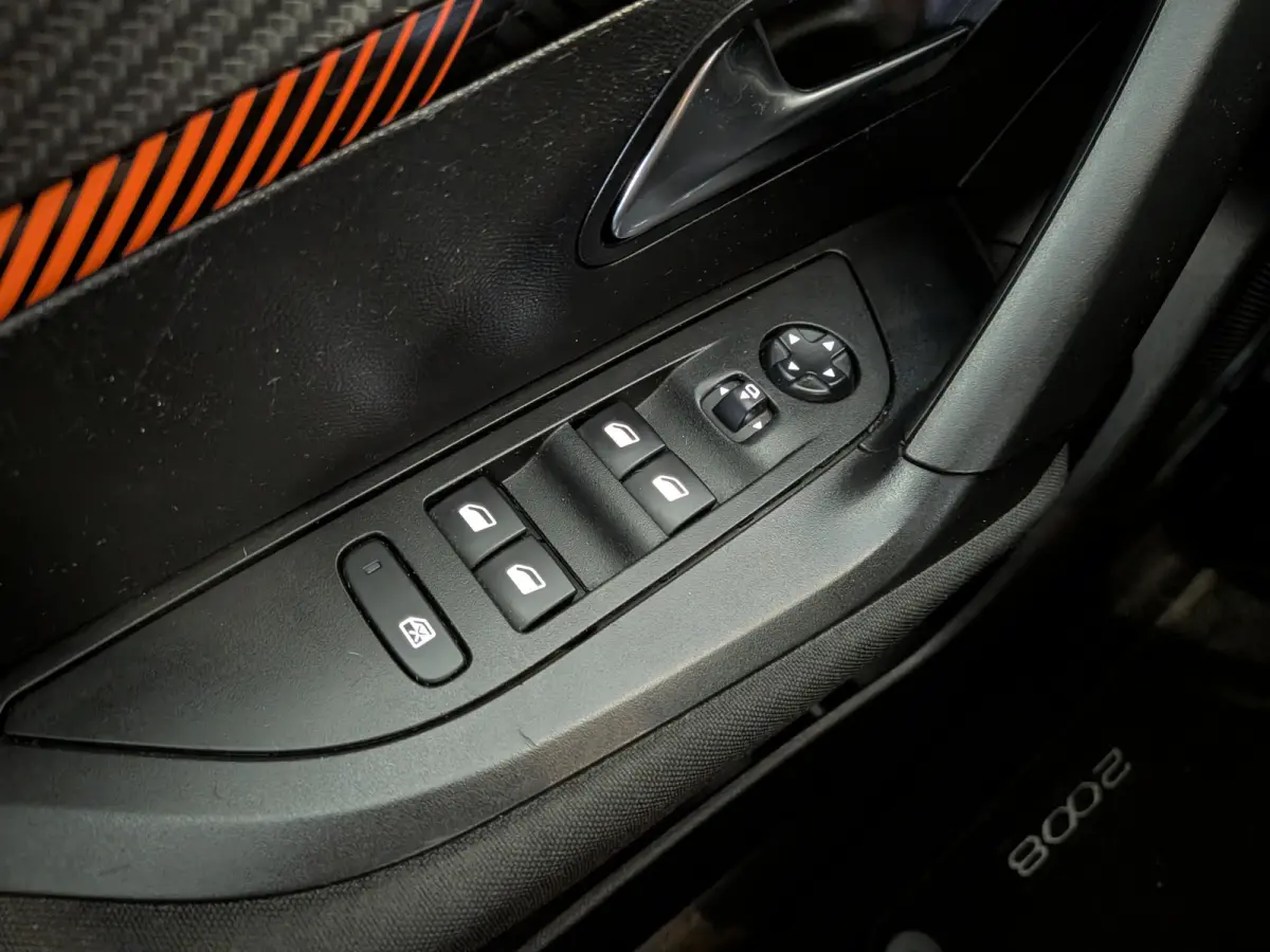 1.2 PureTech Active Automaat Airco, Cruise Control, Stuurbekrachtiging