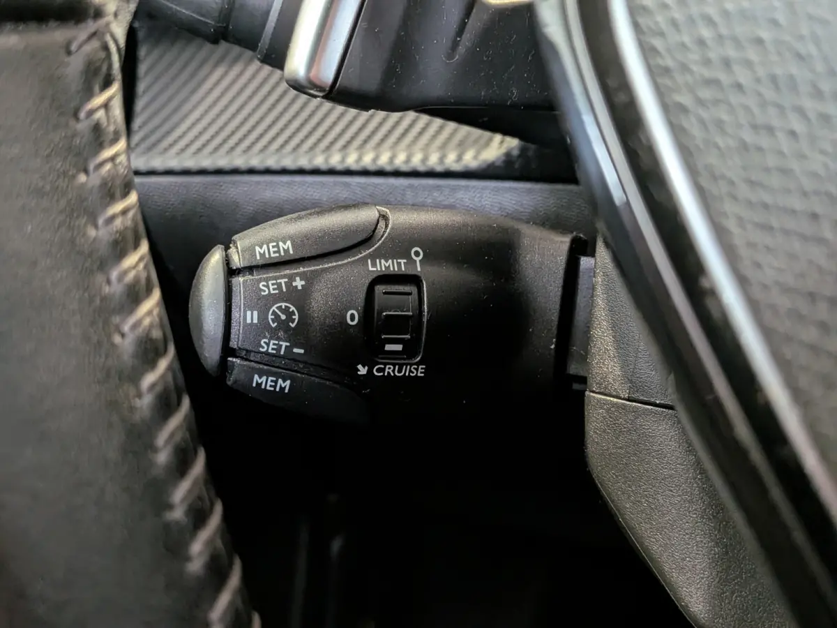 1.2 PureTech Active Automaat Airco, Cruise Control, Stuurbekrachtiging