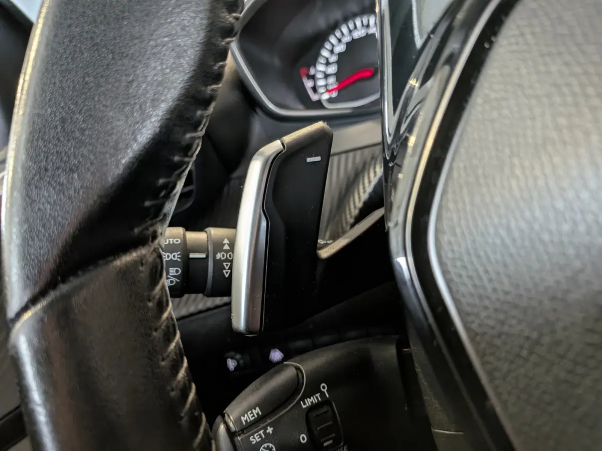 1.2 PureTech Active Automaat Airco, Cruise Control, Stuurbekrachtiging