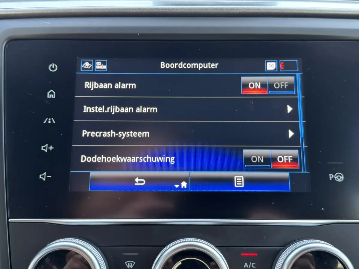 1.3 TCe Black Edition Automaat Camera Carplay Clima Cruise Stoelverw. Leder/Alcantara