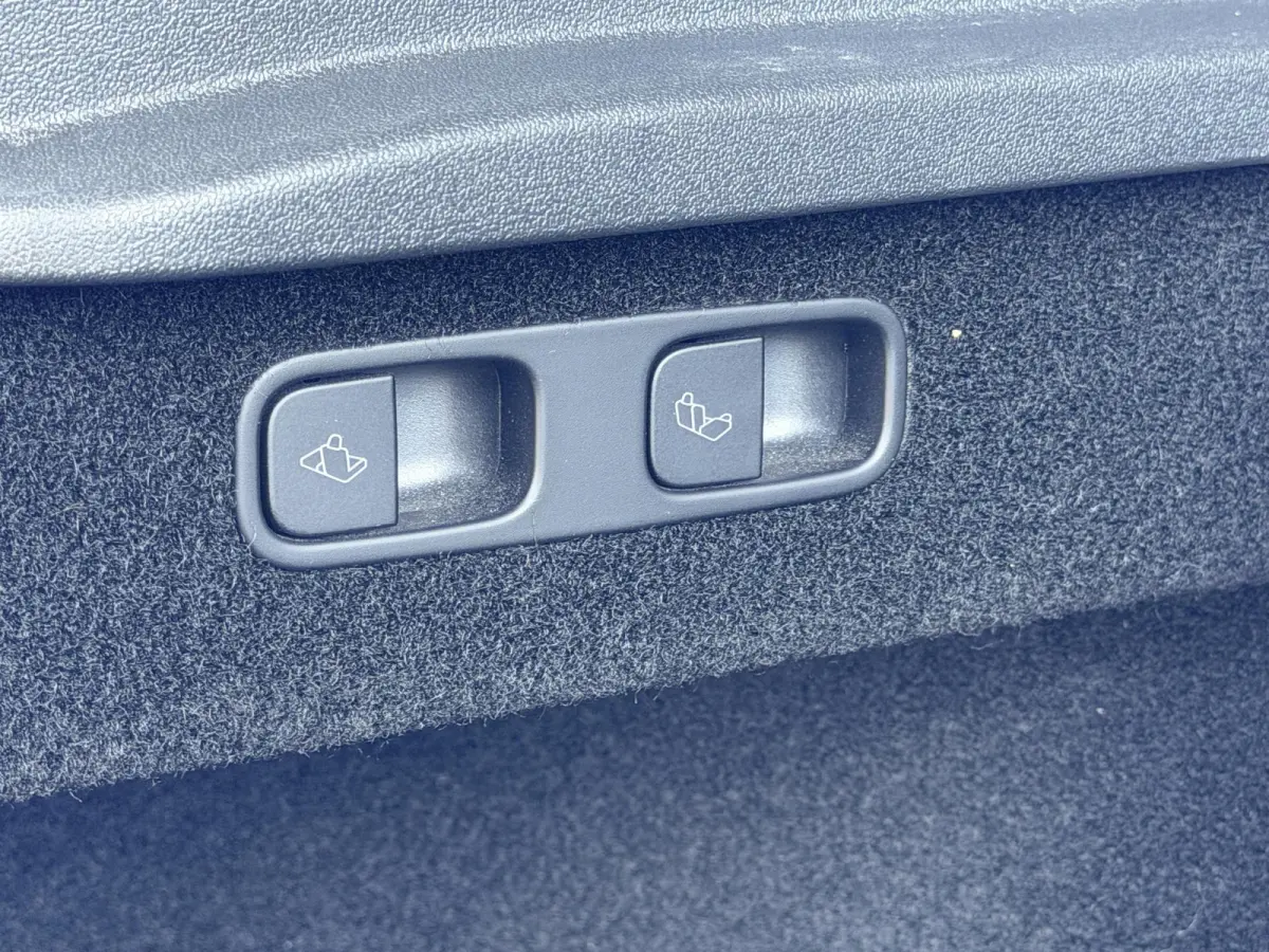 Long Range AWD 75 kWh SoH 92,1% / Originele Trekhaak / PREMIUM-Pakket / Autopilot /