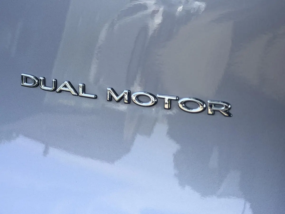 Long Range AWD 75 kWh SoH 92,1% / Originele Trekhaak / PREMIUM-Pakket / Autopilot /
