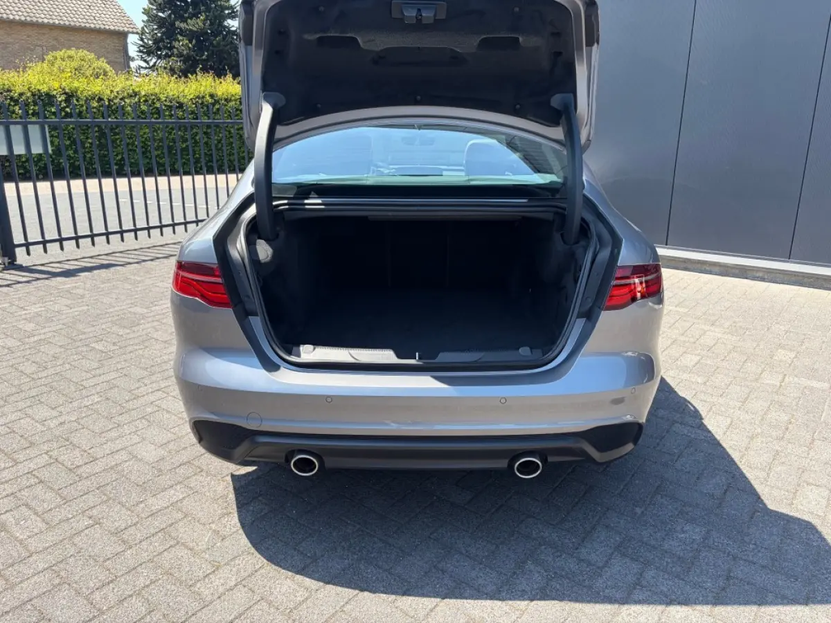 2.0 P250 Aut. Pano Leder Camera LED Carplay Android NL-auto