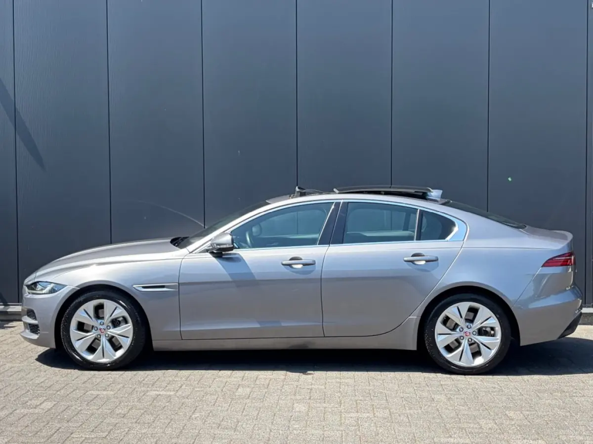 2.0 P250 Aut. Pano Leder Camera LED Carplay Android NL-auto