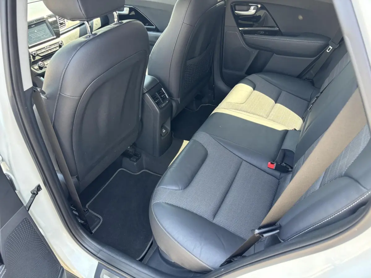 1.6 GDi Hybrid ExecutiveLine | Dodehoek | JBL | Parkeersensoren V+A | Stoel+stuurverwarming
