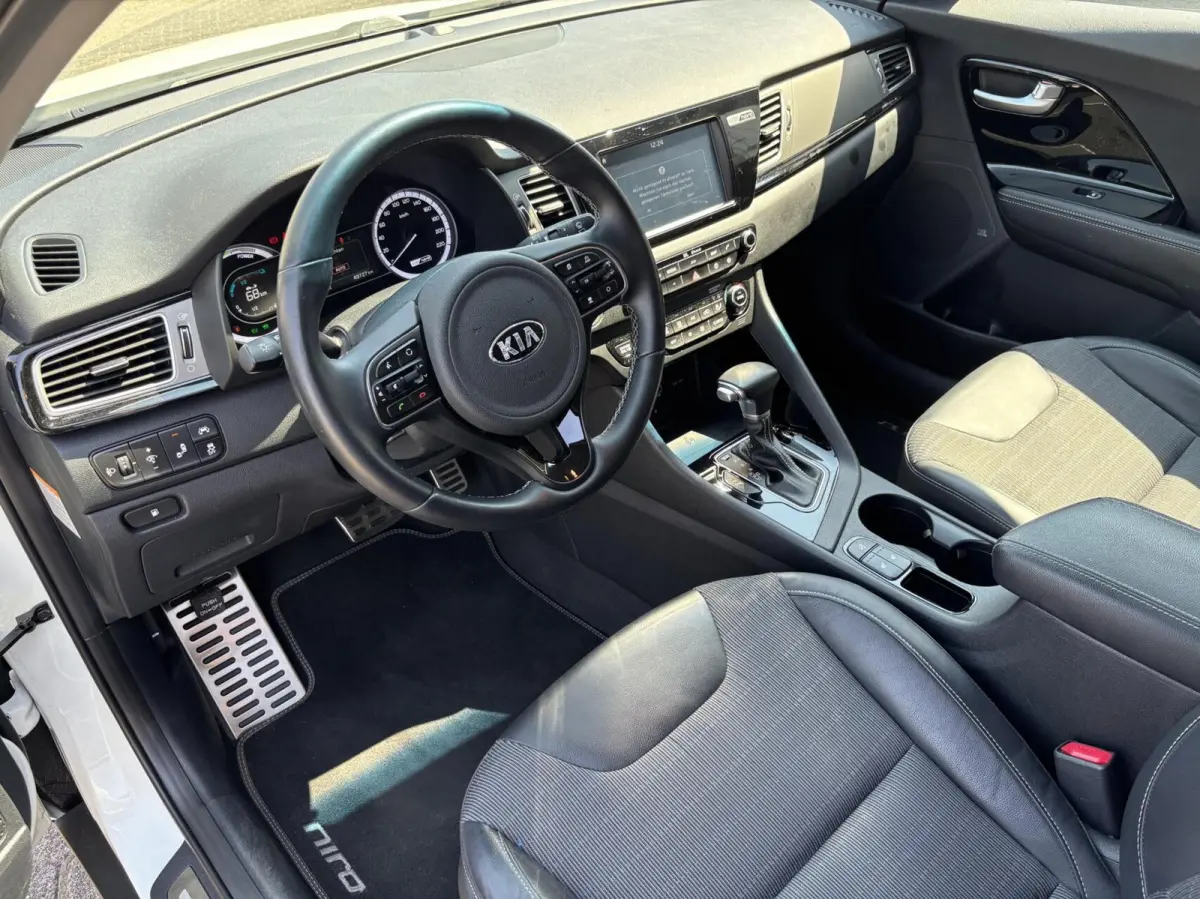 1.6 GDi Hybrid ExecutiveLine | Dodehoek | JBL | Parkeersensoren V+A | Stoel+stuurverwarming