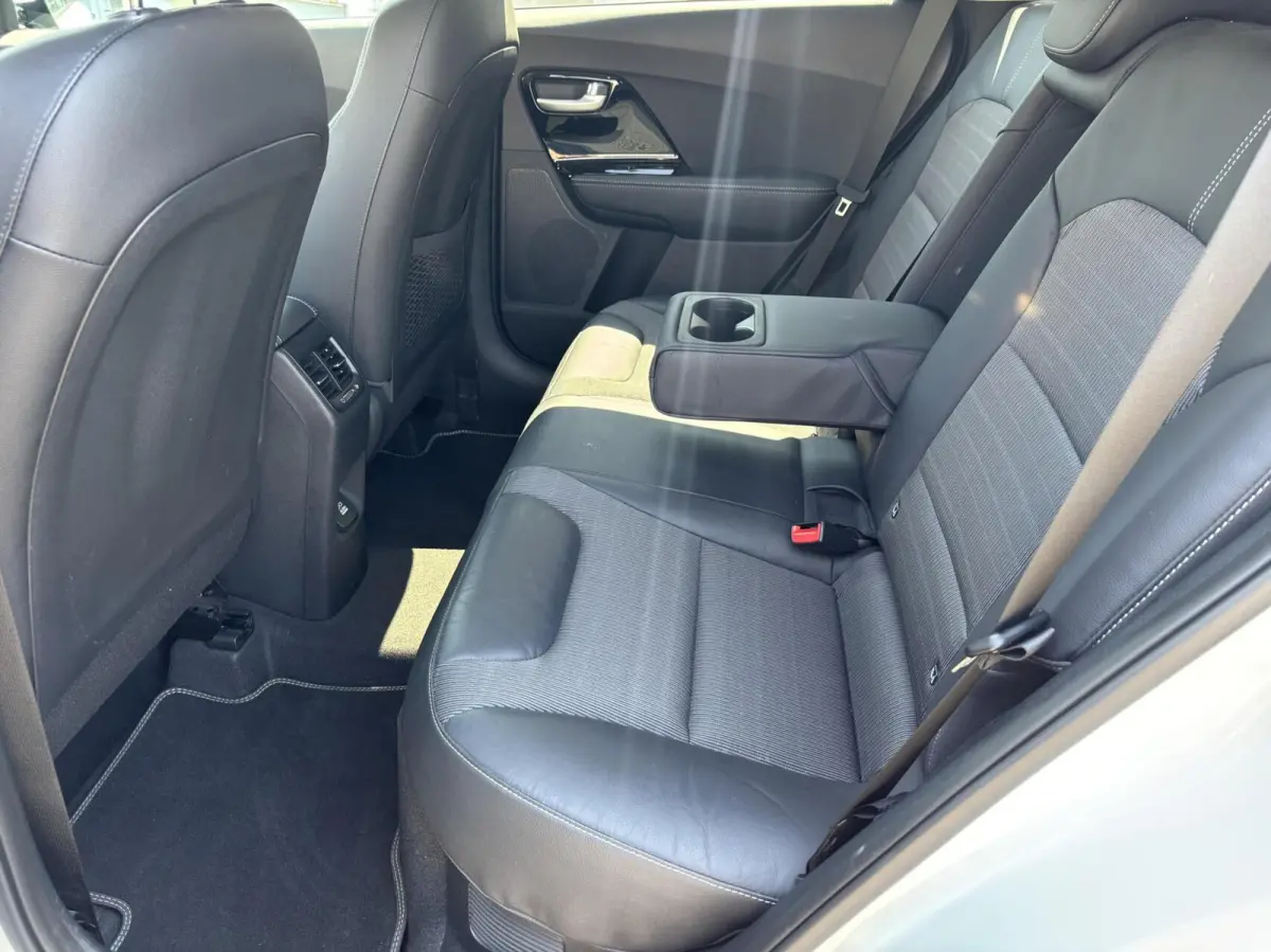 1.6 GDi Hybrid ExecutiveLine | Dodehoek | JBL | Parkeersensoren V+A | Stoel+stuurverwarming