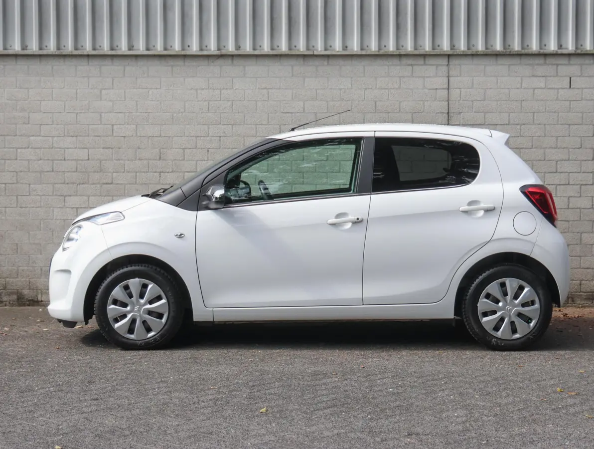 1.0 VTi Feel | Airco | Bluetooth | Centrale deurvergrendeling | Lederen stuurwiel | Chrome pakket