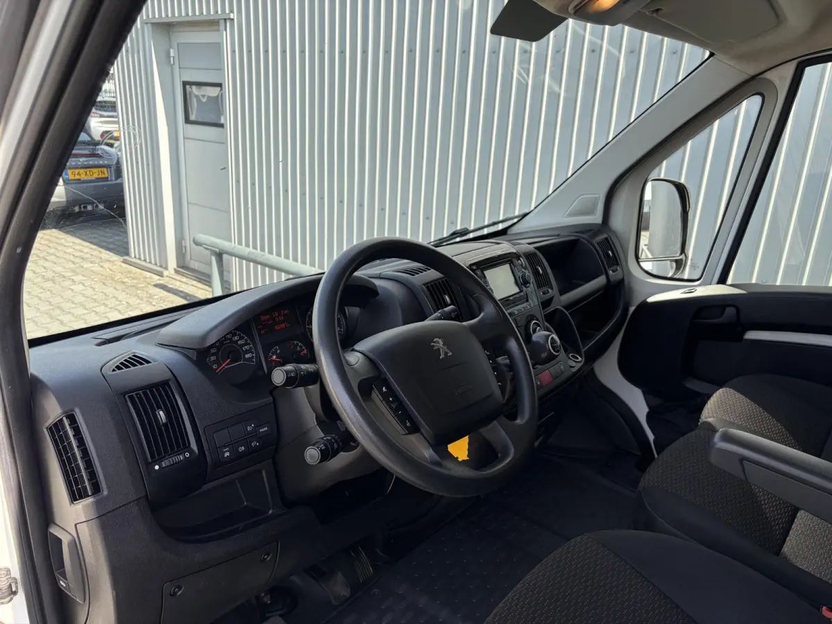 330 2.2 HDi L1H1*NAV*CAM*3PERS*HAAK*CRUISE*A/C*TEL