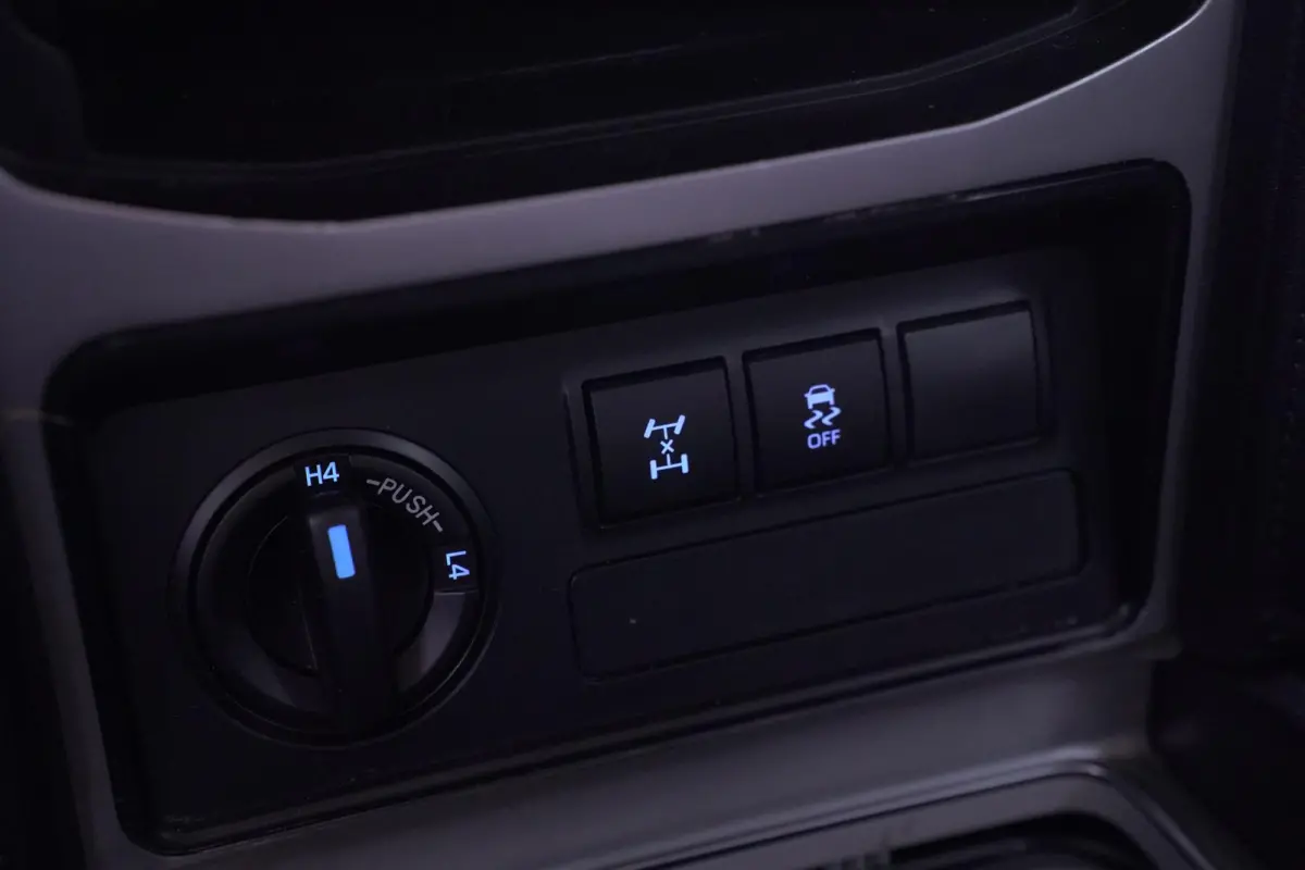 2.8 D-4D-F 177 pk 5 Drs Grijs Kenteken 2-Zits 4WD Airco, Cruise Control, Historie aanwezig