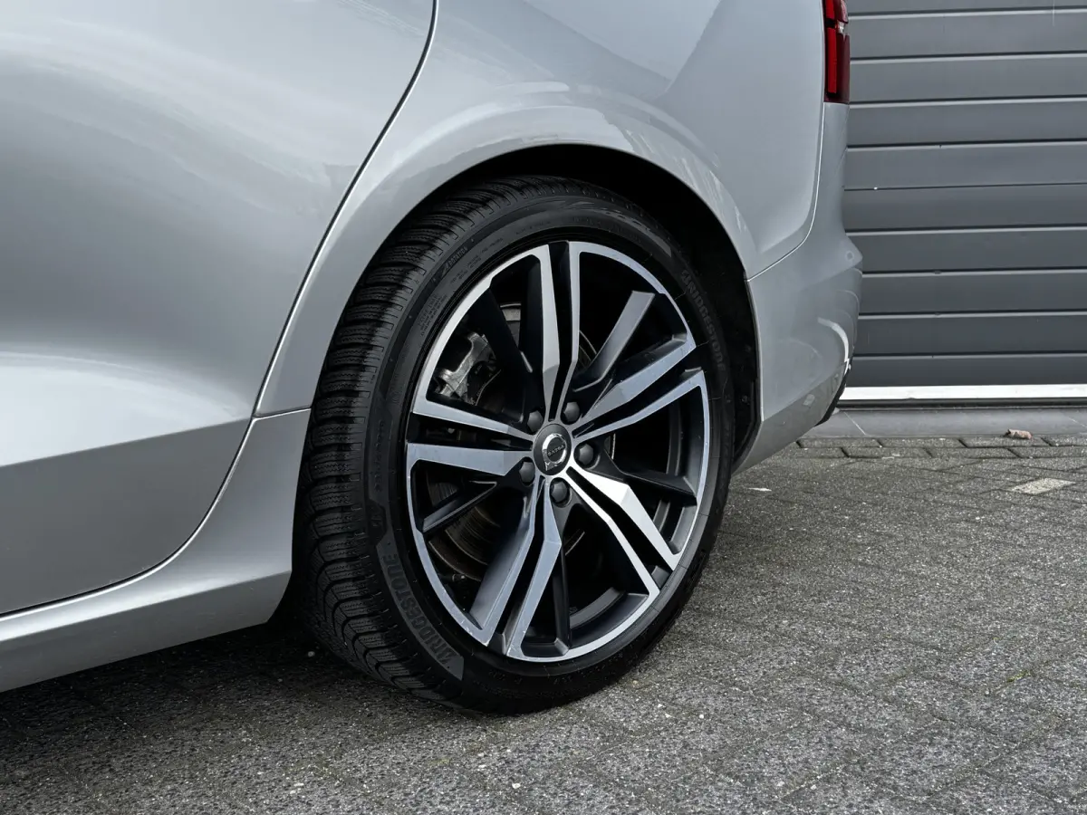 2.0 T6 Recharge 340PK AWD R-Design | Camera | Memory | Stoel & Stuur verw. | €29.900,- incl. BTW