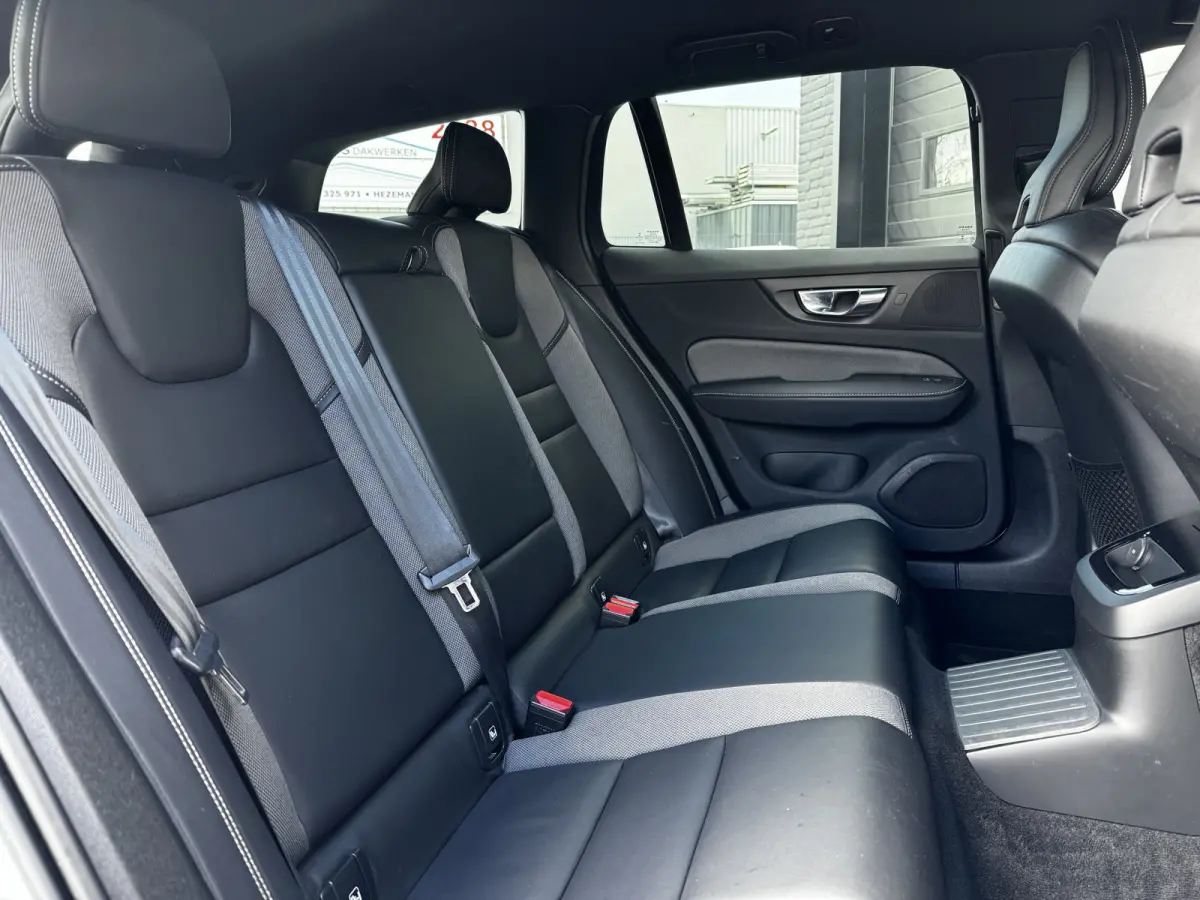 2.0 T6 Recharge 340PK AWD R-Design | Camera | Memory | Stoel & Stuur verw. | €29.900,- incl. BTW