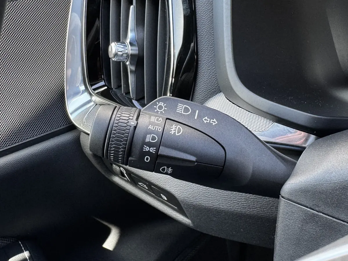 2.0 T6 Recharge 340PK AWD R-Design | Camera | Memory | Stoel & Stuur verw. | €29.900,- incl. BTW