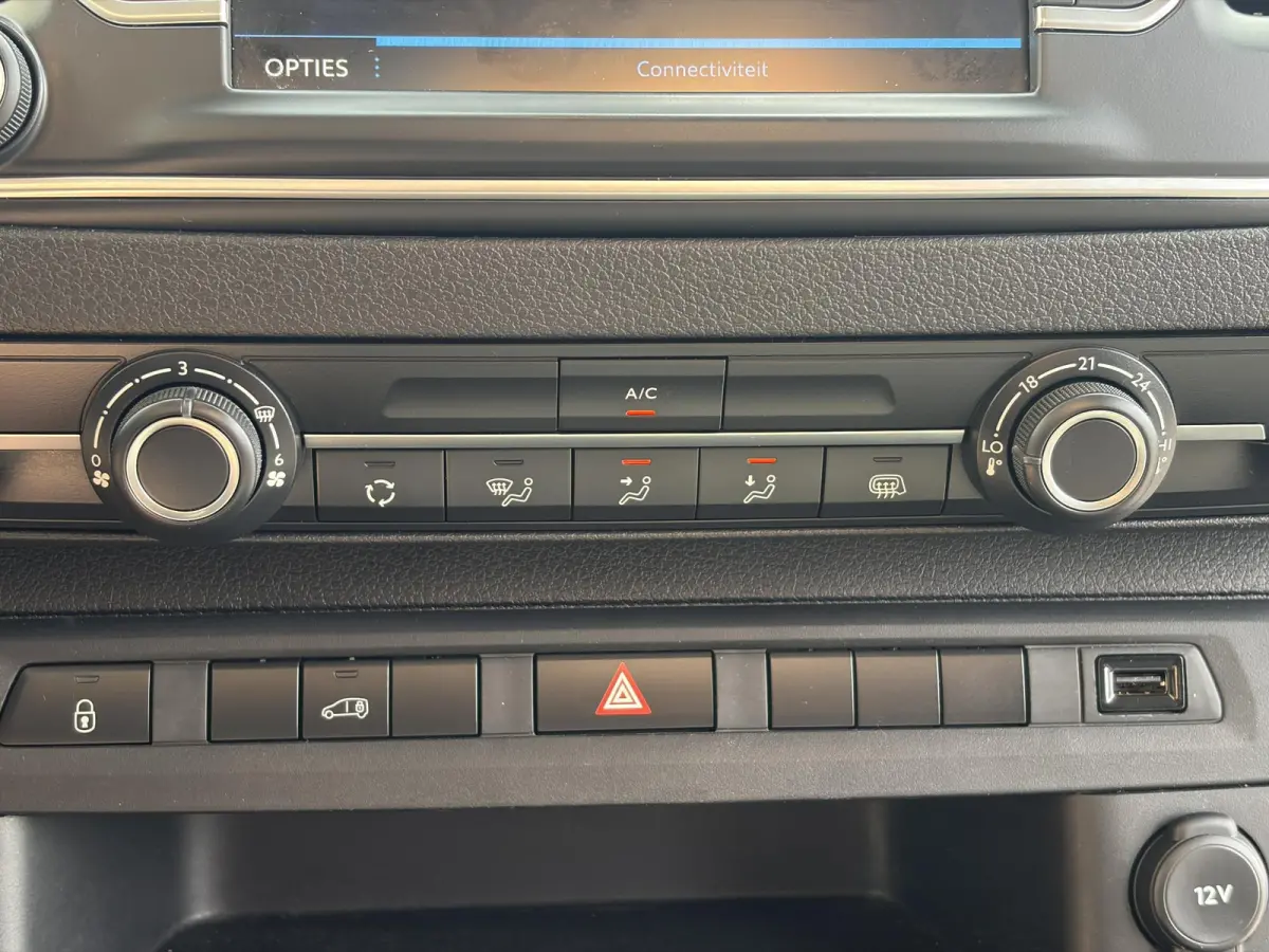 2.0 L3*AUTOM.*NAV*3PERS*CRUISE*INBOUW*A/C*2500KGTR