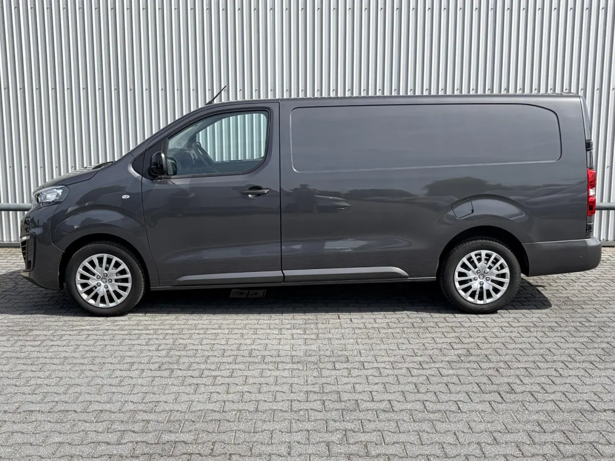 2.0 L3*AUTOM.*NAV*3PERS*CRUISE*INBOUW*A/C*2500KGTR