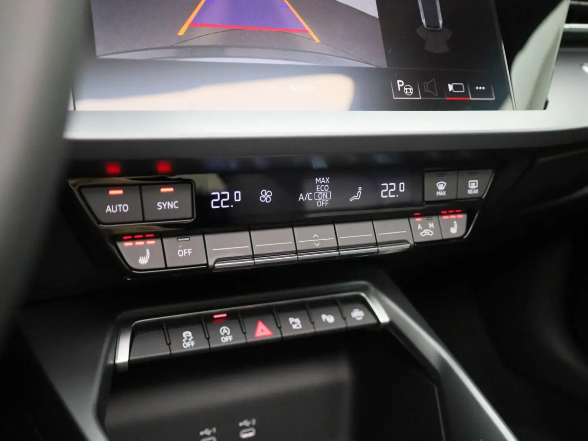 30 TFSI Advanced edition 116 PK | Automaat | Adaptive cruise control | Panoramadak | Camera | Head-up display | Navigatie | SONOS | Autom. airconditioning 3 zones | Stoelverwarming voorin | 