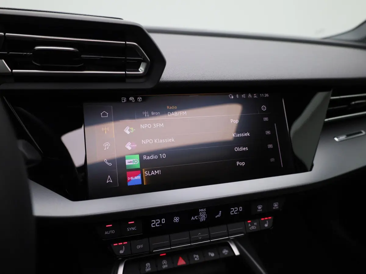 30 TFSI Advanced edition 116 PK | Automaat | Adaptive cruise control | Panoramadak | Camera | Head-up display | Navigatie | SONOS | Autom. airconditioning 3 zones | Stoelverwarming voorin | 