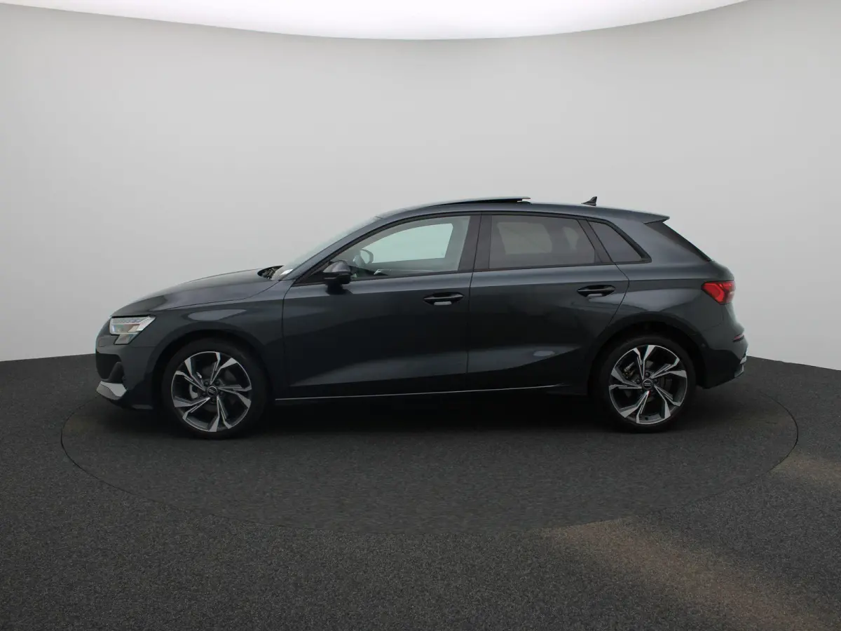 30 TFSI Advanced edition 116 PK | Automaat | Adaptive cruise control | Panoramadak | Camera | Head-up display | Navigatie | SONOS | Autom. airconditioning 3 zones | Stoelverwarming voorin | 