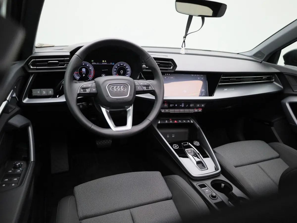 30 TFSI Advanced edition 116 PK | Automaat | Adaptive cruise control | Panoramadak | Camera | Head-up display | Navigatie | SONOS | Autom. airconditioning 3 zones | Stoelverwarming voorin | 