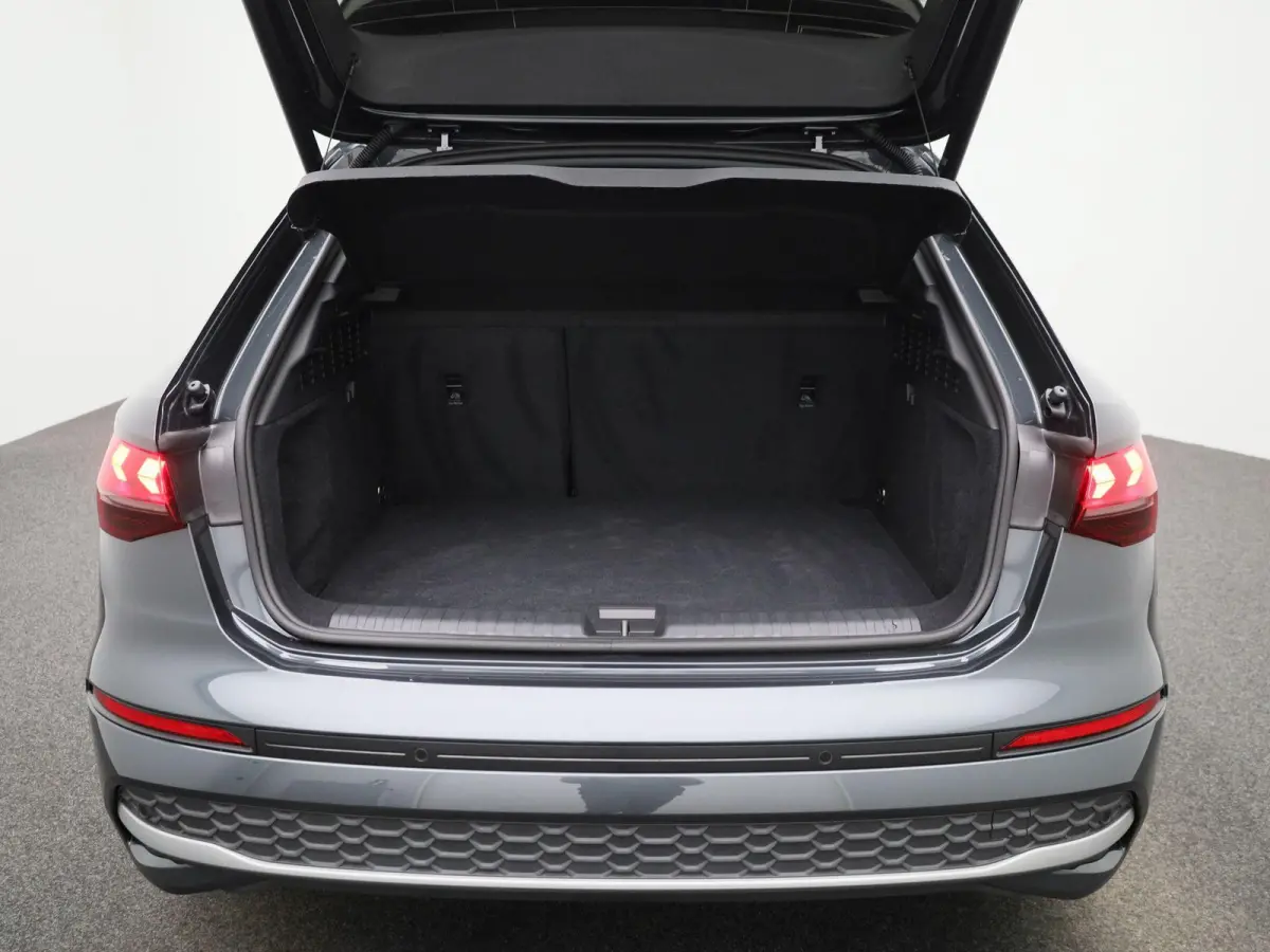 30 TFSI Advanced edition 116 PK | Automaat | Adaptive cruise control | Panoramadak | Camera | Head-up display | Navigatie | SONOS | Autom. airconditioning 3 zones | Stoelverwarming voorin | 