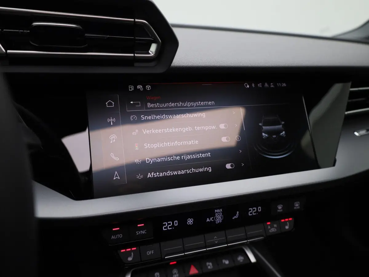 30 TFSI Advanced edition 116 PK | Automaat | Adaptive cruise control | Panoramadak | Camera | Head-up display | Navigatie | SONOS | Autom. airconditioning 3 zones | Stoelverwarming voorin | 
