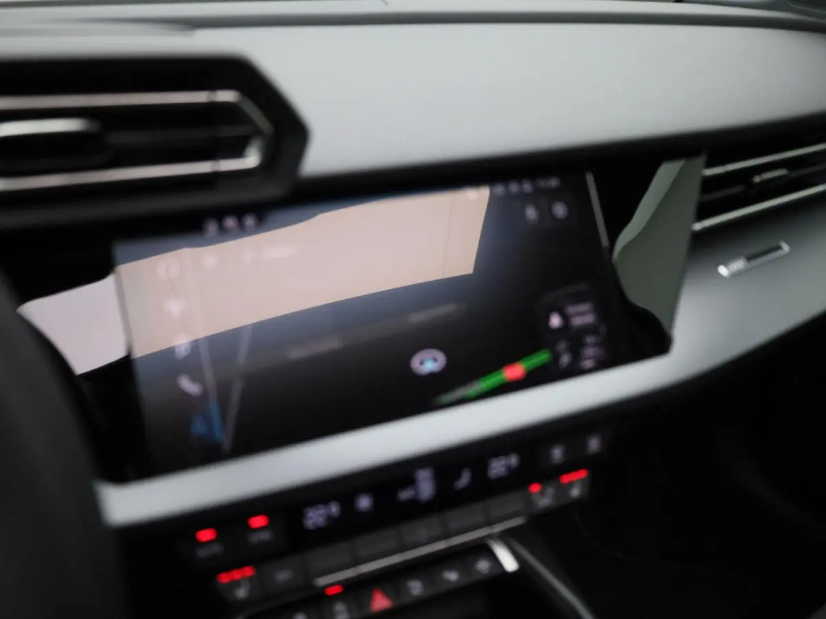 30 TFSI Advanced edition 116 PK | Automaat | Adaptive cruise control | Panoramadak | Camera | Head-up display | Navigatie | SONOS | Autom. airconditioning 3 zones | Stoelverwarming voorin | 